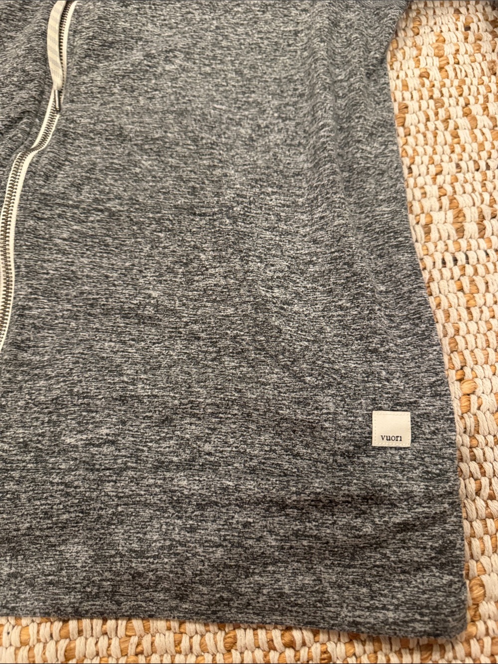 Vuori Halo Performance Hoodie - Picture 3 of 4
